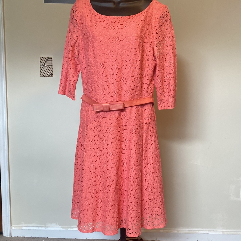 PRE-OWNED JESSICA H CORAL LACE DRESS - Picture 2 of 16